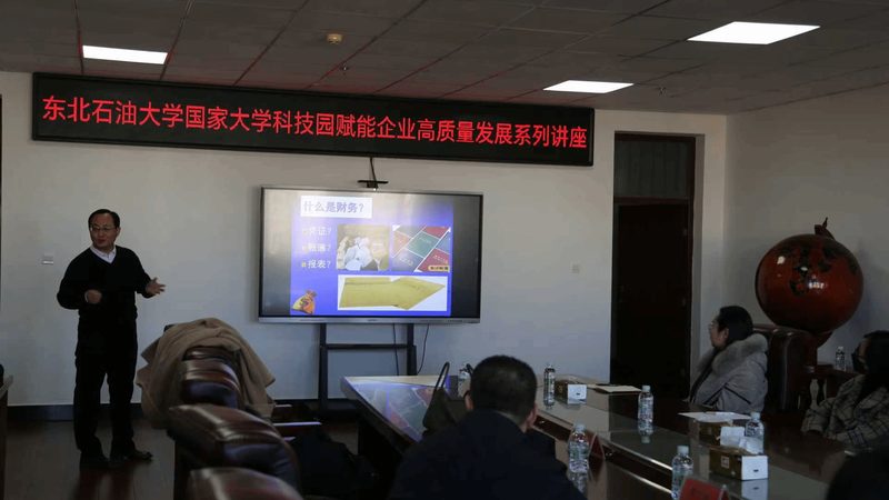 申请人需提供以下证明材料：